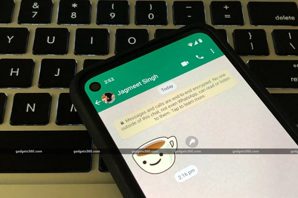 WhatsApp Begins Testing Ability to Share Status Updates From Web Interface, Companion Devices