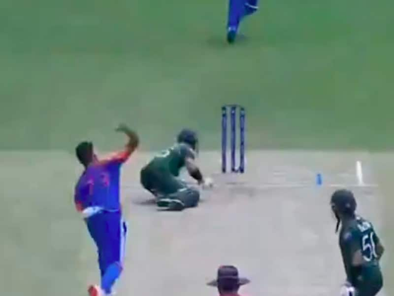 India vs Pakistan: Mohammed Sirajs Aggressive Throw Hits Mohammad Rizwans Hand. This Happens Next - Watch