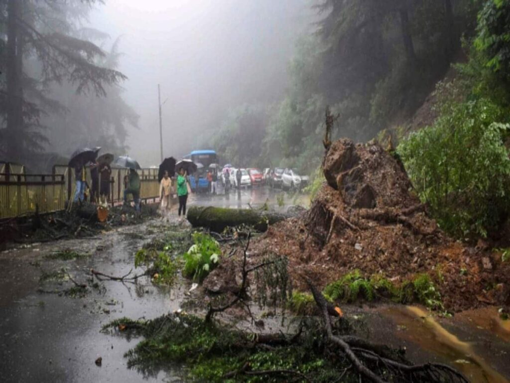 हिमाचल के पहाड़ी इलाकों में दो दिन तक बदरा बरसेंगे। मानसून कब पूरी तरह ख़त्म हो जाएगा?