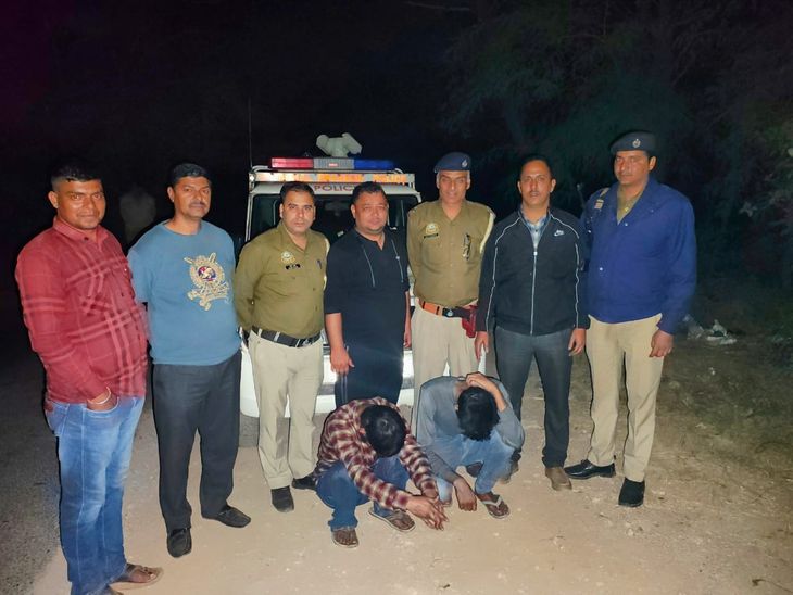 बिलासपुर में दो नशा तस्कर गिरफ्तार: पुलिस ने बरामद किया चिट्टा, आरोपियों से हो रही पूछताछ - खबर बिलासपुर (हिमाचल) से।