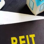 भारतीय REITs ने H1FY24 में 2,754 करोड़ रुपये वितरित किए, जो साल-दर-साल 14% अधिक है