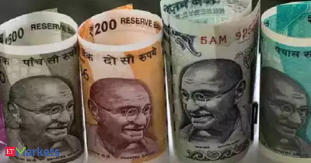 फेड के कठोर रुख से एशियाई मुद्राओं में गिरावट के कारण रुपया 85/USD से नीचे गिर गया