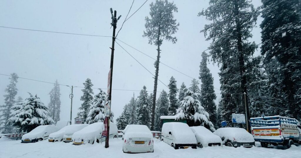 हिमाचल में भारी बर्फबारी का ऑरेंज अलर्ट, तीन दिन होगी 'लकी' बारिश, शिमला-मनाली में उमड़ेगा सैलानियों का सैलाब!