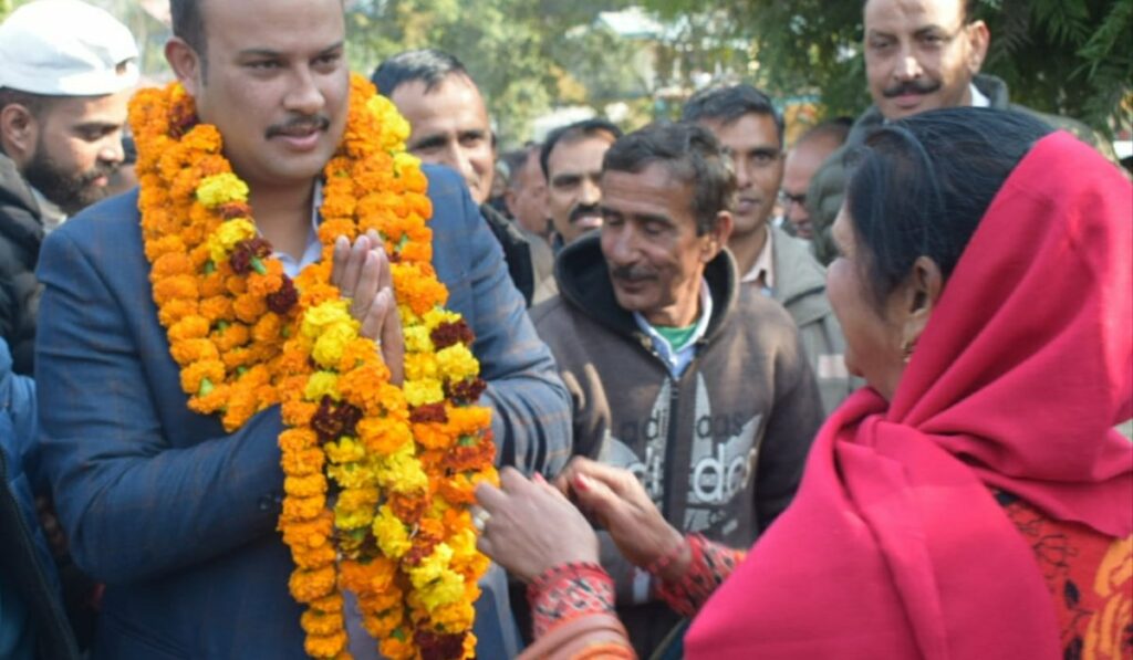 बुहला खैरा से परेज दा गलु तक सड़क का निर्माण 16 करोड़ रुपये की लागत से किया जा रहा है: यादविंदर गोमा