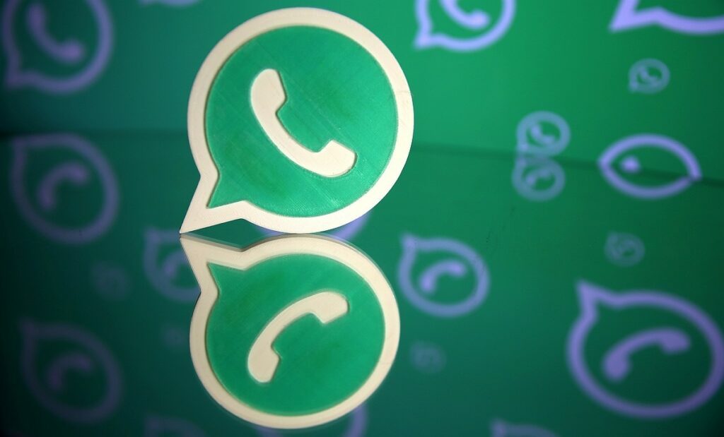 WhatsApp Reportedly Working on Secret Code for Locked Chats on Web Client