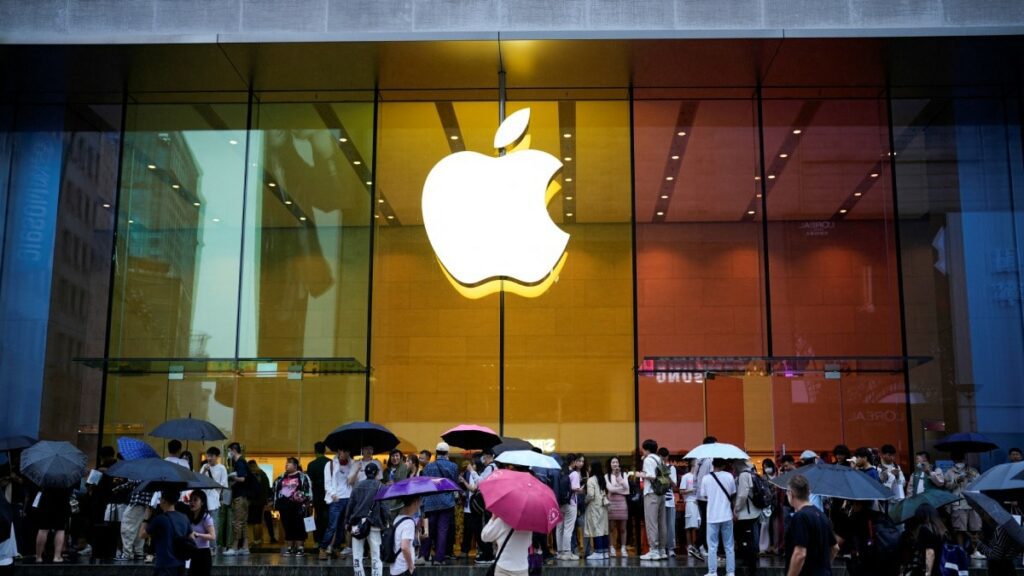 Apple Gets Sued by the US DOJ; Accused of Illegal Monopoly in Smartphone Market