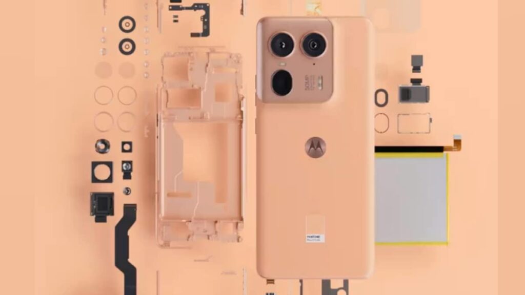 Motorola Edge 50 Ultra Confirmed to Get 125W Fast Charging, Design Seemingly Teased