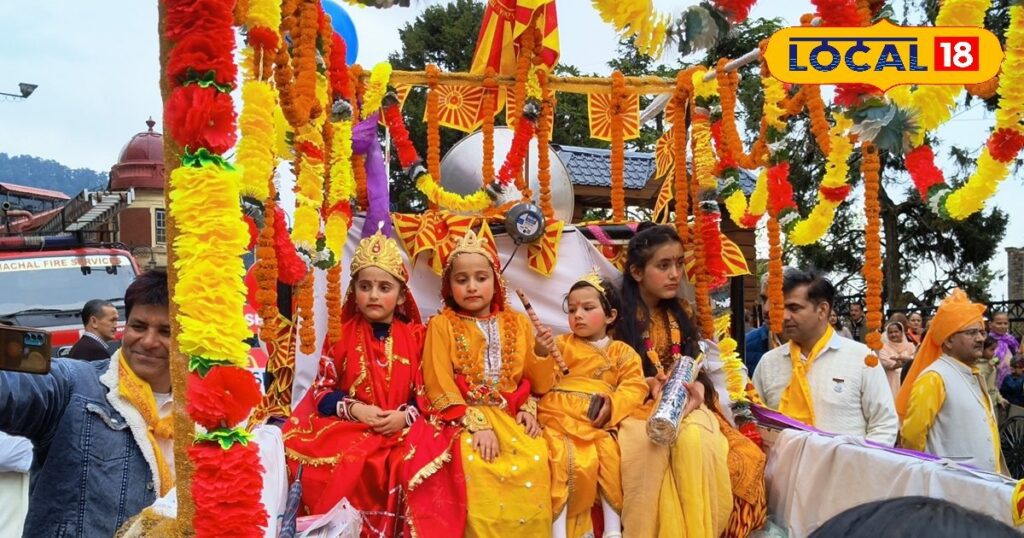 श्रीराम के जयकारों से गूंजा शिमला, 5 झांकियां शामिल, बच्चे भी हुए शामिल