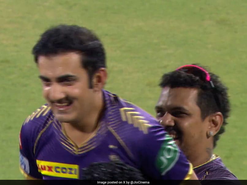 Watch: Sunil Narine Lifts Gautam Gambhir After KKR Win Third IPL Title, He Does This In Return