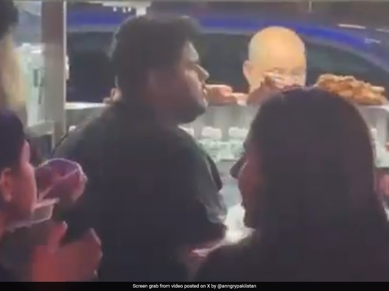 Video Of Man Eating Fast Food Viral. Internet Thinks Its Azam Khan, Trolls Pakistan Star Amid T20 World Cup