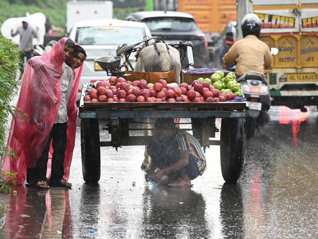 27 सितंबर का मौसम: रुक गई मानसून की विदाई! यूपी-बिहार में होगी भारी बारिश; 11 और राज्य भीगेंगे