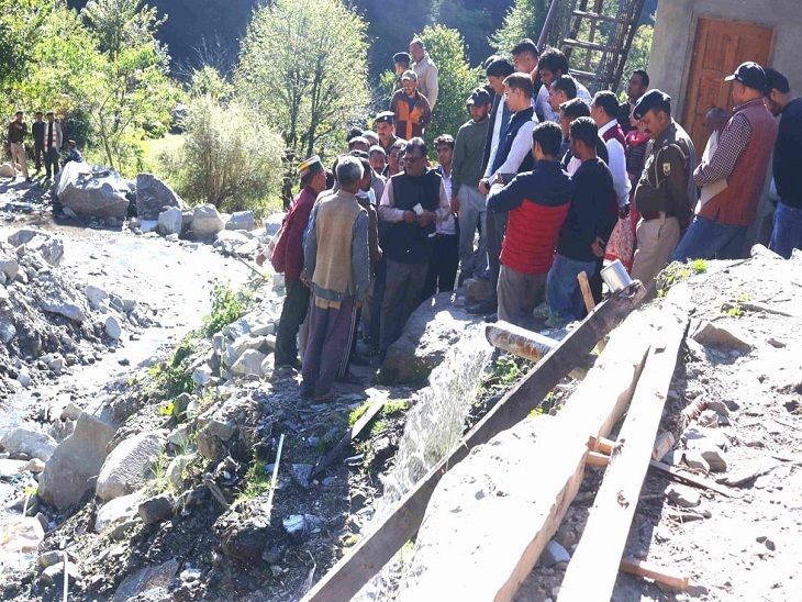 तबाही का जायजा लेने हिमाचल पहुंची केंद्रीय टीम: केंद्रीय सचिव बोले, 'आपदा कितनी गंभीर होगी इसका अंदाजा प्रभावित इलाकों का दौरा करने से लगाया जा सकता है' - शिमला समाचार